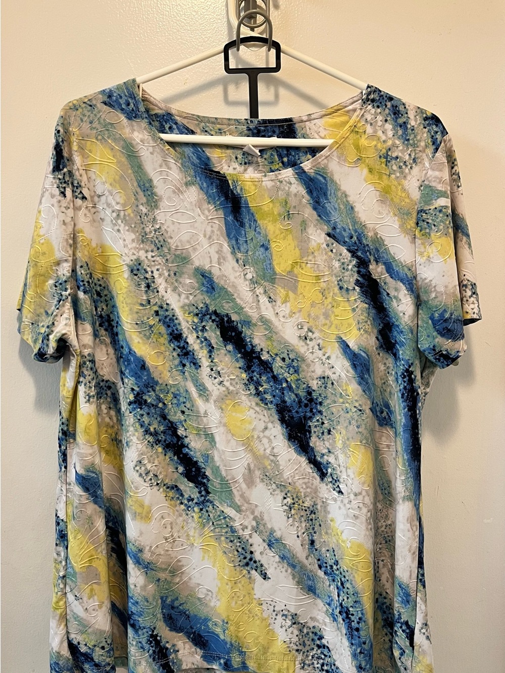 JM Collection Short Sleeve Abstract Watercolor Top in Blue, Yellow & White